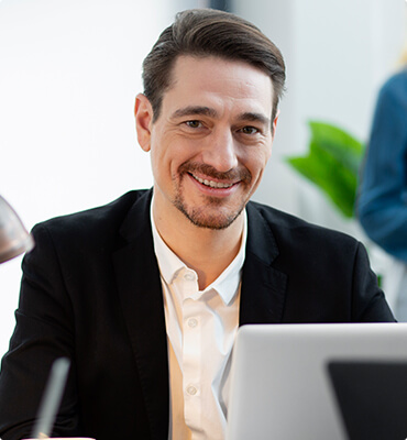https://www.inbest.cloud/wp-content/uploads/2022/08/team-1.jpg